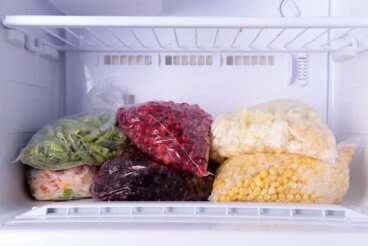 냉동실에 보관하지 말아야 할 9가지 식품