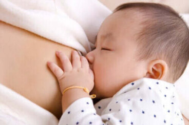 모유 수유는 신생아의 면역계에 어떤 영향을 미칠까